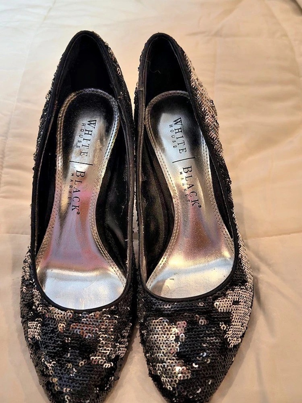 White House Black Market Sequin Pointed Toe Pumps Heels Silver Black Size 7